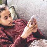 मोबाइलको कारण बच्चाको मस्तिष्क कमजोर बन्छ